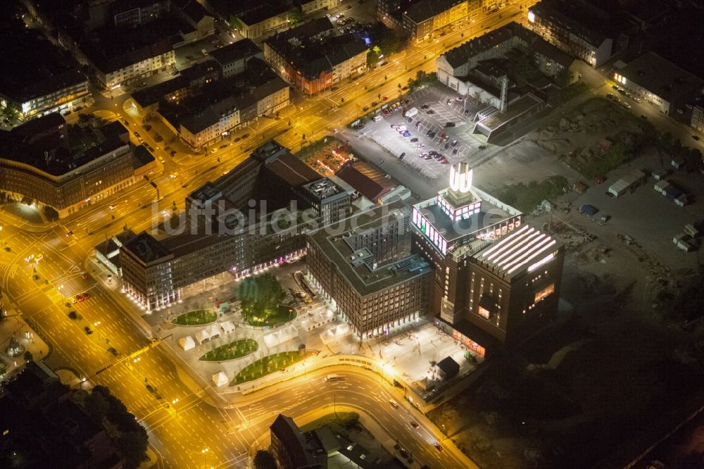 Nacht-Luftaufnahme Dortmund - Nacht- Luftbild vom Dortmunder U, dem Zentrum fuer Kunst und Kreativitaet im Bundesland Nordrhein-Westfalen