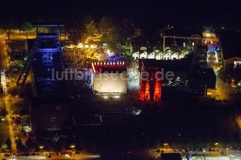 Nacht-Luftaufnahme Herten - Nacht- Luftbild vom Zechenturm der Zeche Ewald in Herten zur Nacht der Industriekultur im Rahmen der Aktion Extraschicht 2012