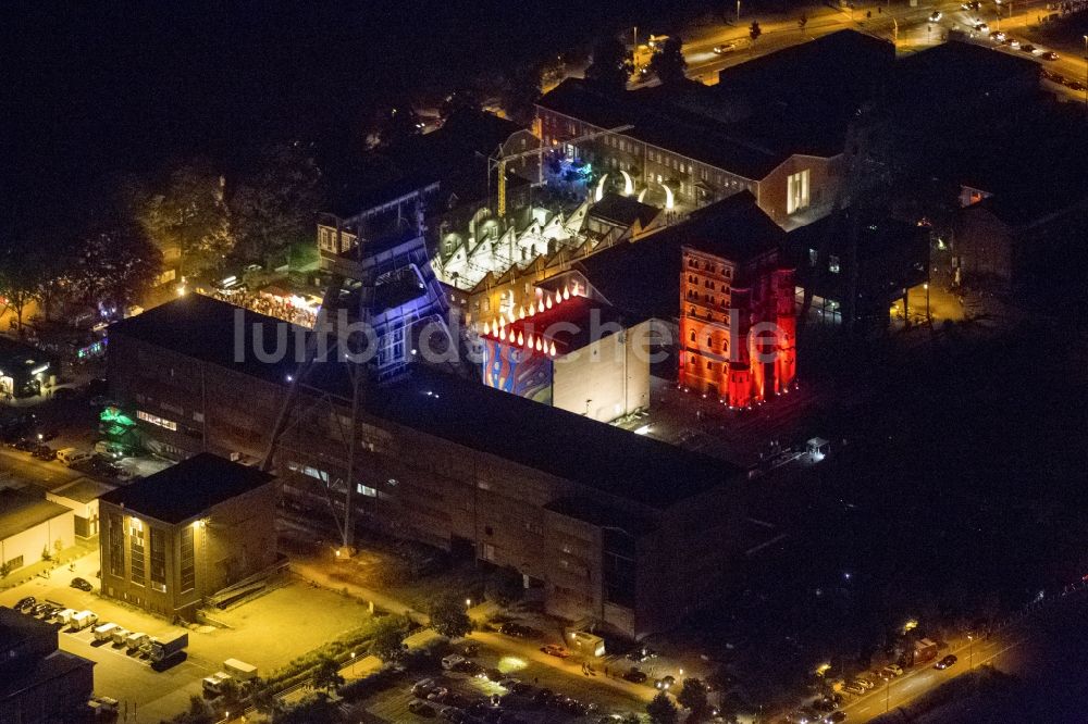 Herten bei Nacht aus der Vogelperspektive: Nacht- Luftbild vom Zechenturm der Zeche Ewald in Herten zur Nacht der Industriekultur im Rahmen der Aktion Extraschicht 2012