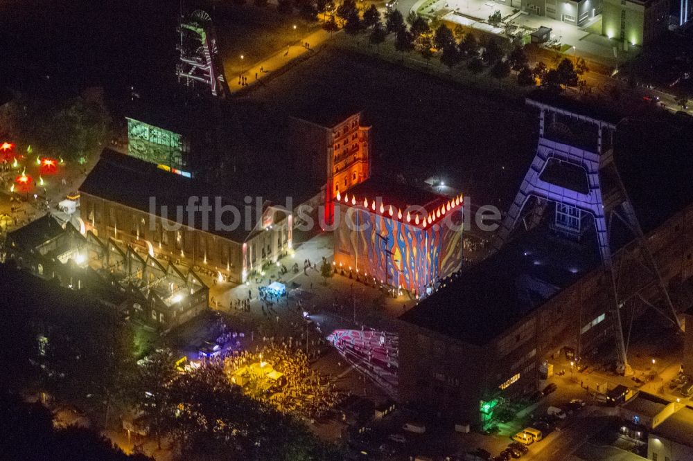 Nacht-Luftaufnahme Herten - Nacht- Luftbild vom Zechenturm der Zeche Ewald in Herten zur Nacht der Industriekultur im Rahmen der Aktion Extraschicht 2012