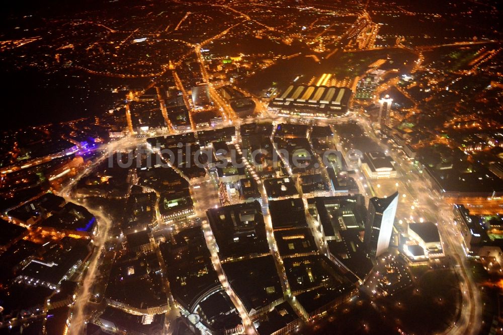 Nachtluftbild Leipzig - Nacht- Stadtansicht der Innenstadt der sächsischen Großstadt mit dem Altstadt - Zentrum von Leipzig im Bundesland Sachsen