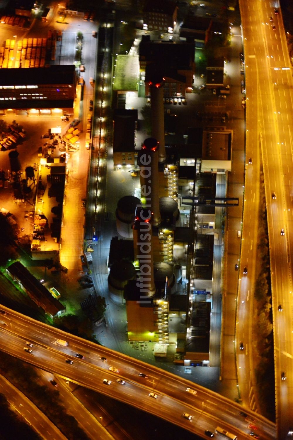 Nacht-Luftaufnahme Berlin-Wilmersdor - Nacht- Stimmung am Heizkraftwerk an der Forckenbeckstraße im Bezirk Charlottenburg-Wilmersdorf