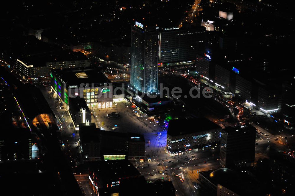 Berlin bei Nacht von oben - Nachtaufnahme Alexanderplatz Festival of Lights 2010