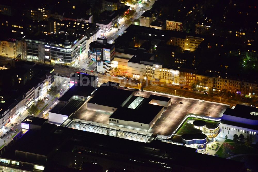 Berlin Steglitz bei Nacht von oben - Nachtaufnahme vom Boulevard Berlin im Ortsteil Steglitz