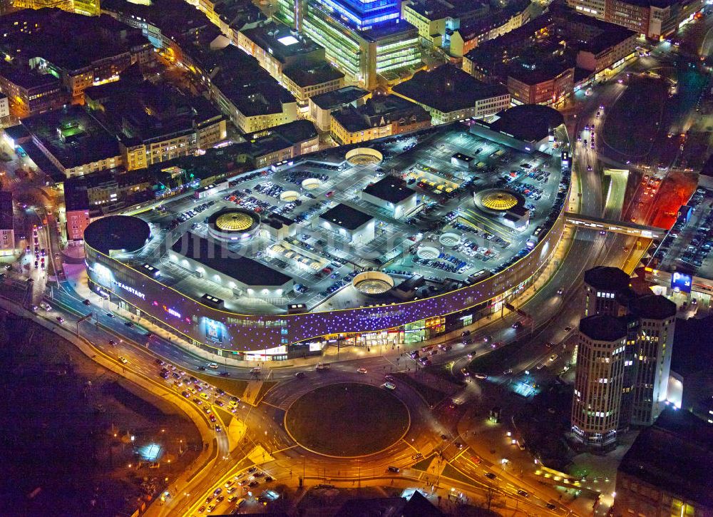 Essen bei Nacht von oben - Nachtaufnahme Einkaufszentrum Limbecker Platz der ECE in Essen