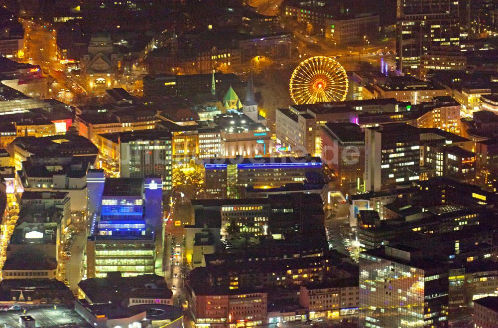 Essen bei Nacht von oben - Nachtaufnahme von Essen in Nordrhein-Westfalen