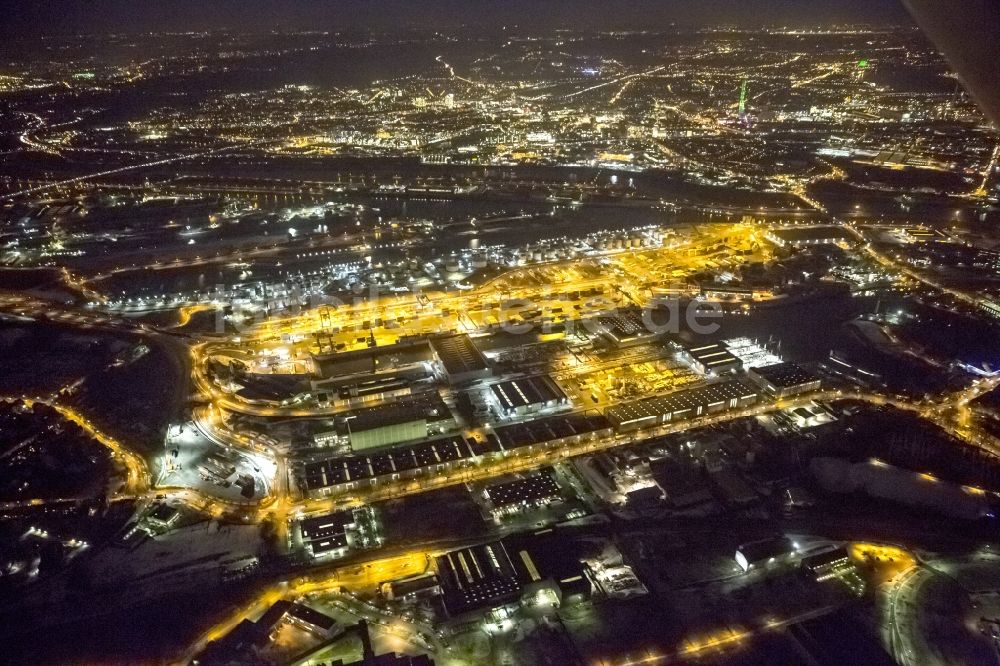 Duisburg bei Nacht von oben - Nachtaufnahme vom Gelände des Ruhrhafen Duisport / Duisburger Hafen in Duisburg im Bundesland Nordrhein-Westfalen