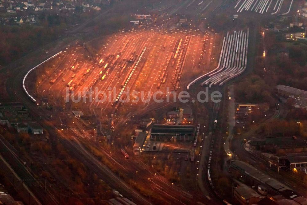 Nacht-Luftaufnahme Hamm - Nachtaufnahme Hamm Rangierbahnhof und Westfälische Drahtindustrie - WDI in Nordrhein-Westfalen