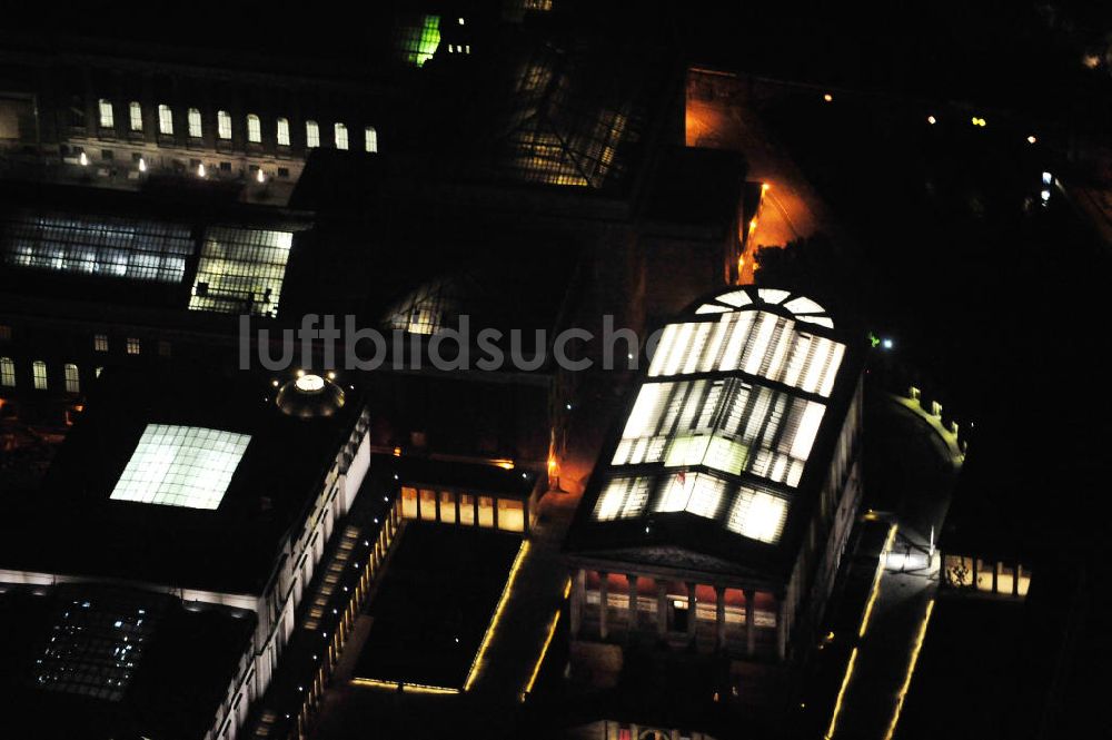 Berlin bei Nacht aus der Vogelperspektive: Nachtaufnahme / Night Shot Berlin Museumsinsel