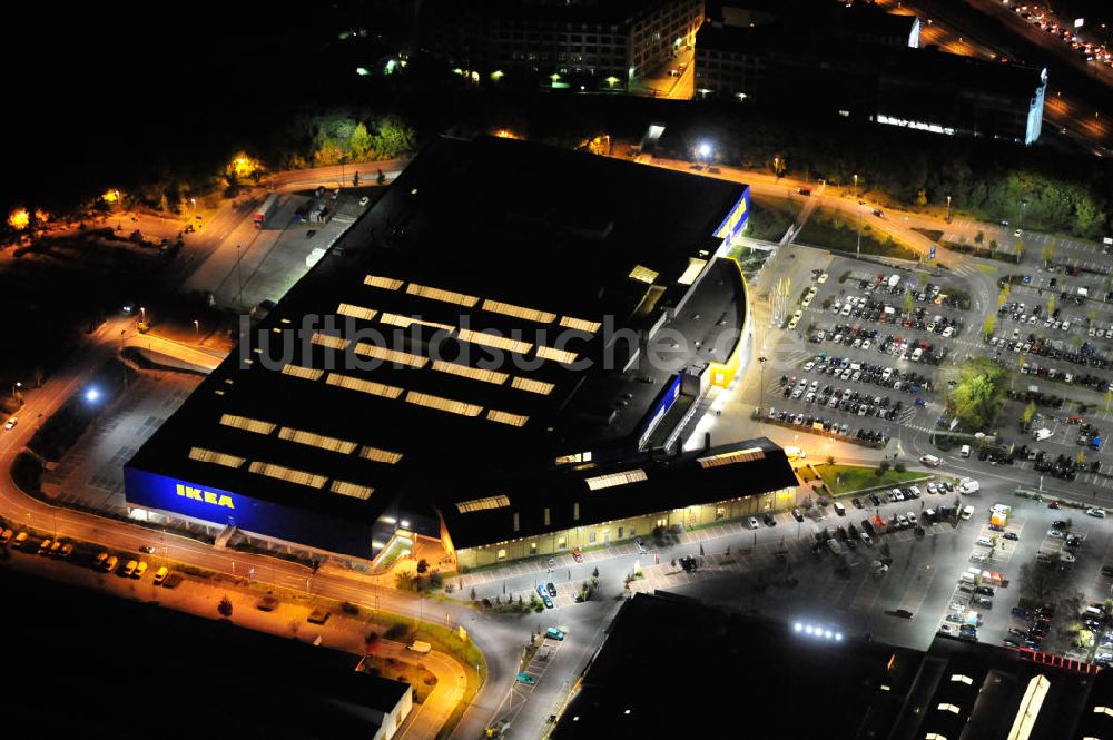 Nachtluftbild Berlin - Nachtaufnahme / Night shot Ikea Berlin-Tempelhof