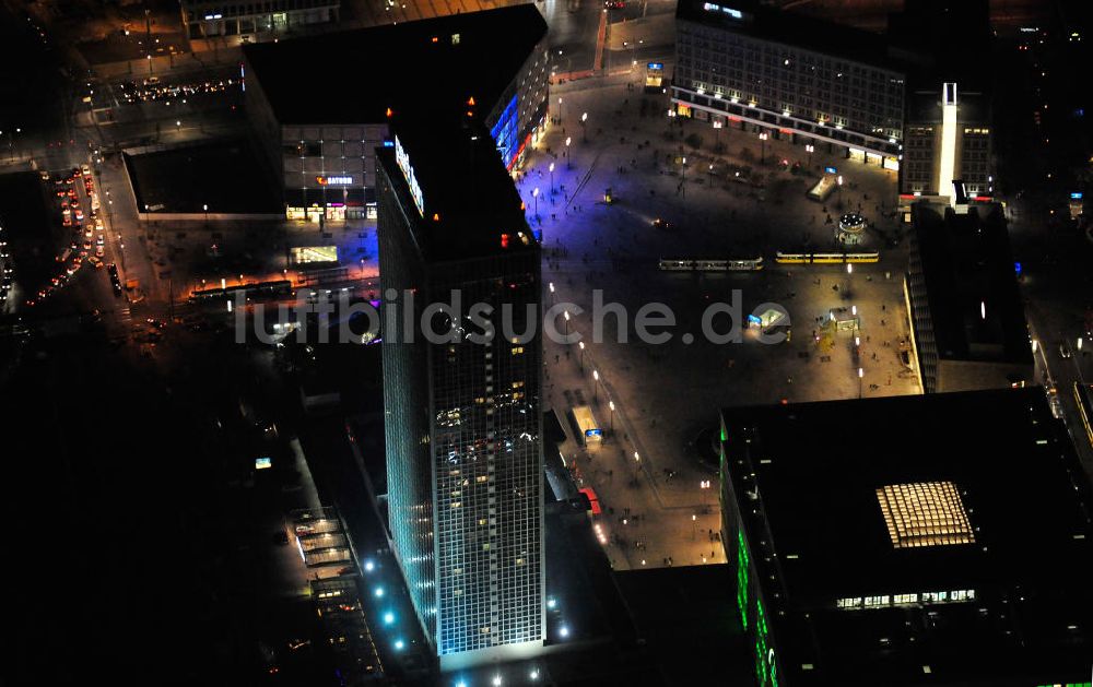 Nachtluftbild Berlin - Nachtaufnahme / Night Shot Park Inn Hotel Berlin