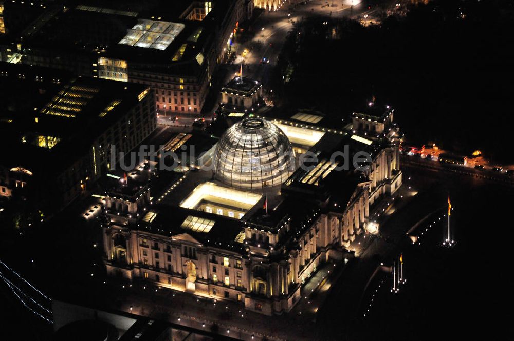 Nachtluftbild Berlin - Nachtaufnahme / Night Shot Reichstag Berlin