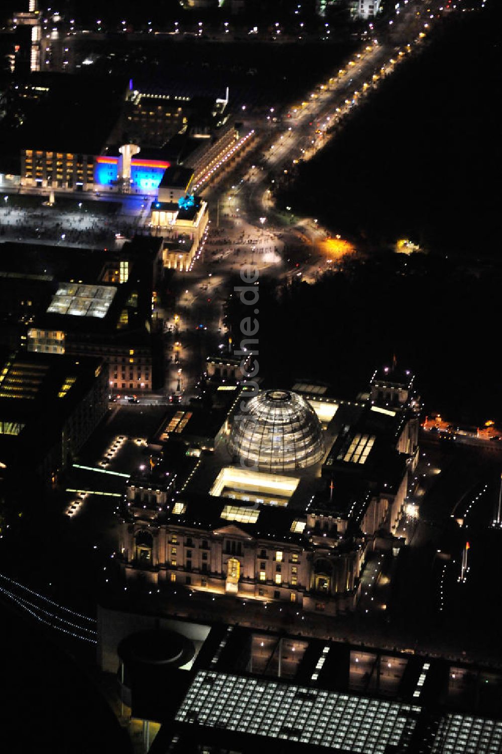 Nacht-Luftaufnahme Berlin - Nachtaufnahme / Night Shot Reichstag Berlin