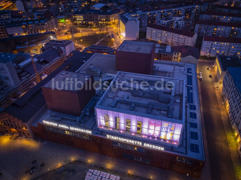 Nacht-Luftaufnahme Dresden - Nachtluftbild Opernhaus Staatsoperette Dresden in Dresden im Bundesland Sachsen, Deutschland