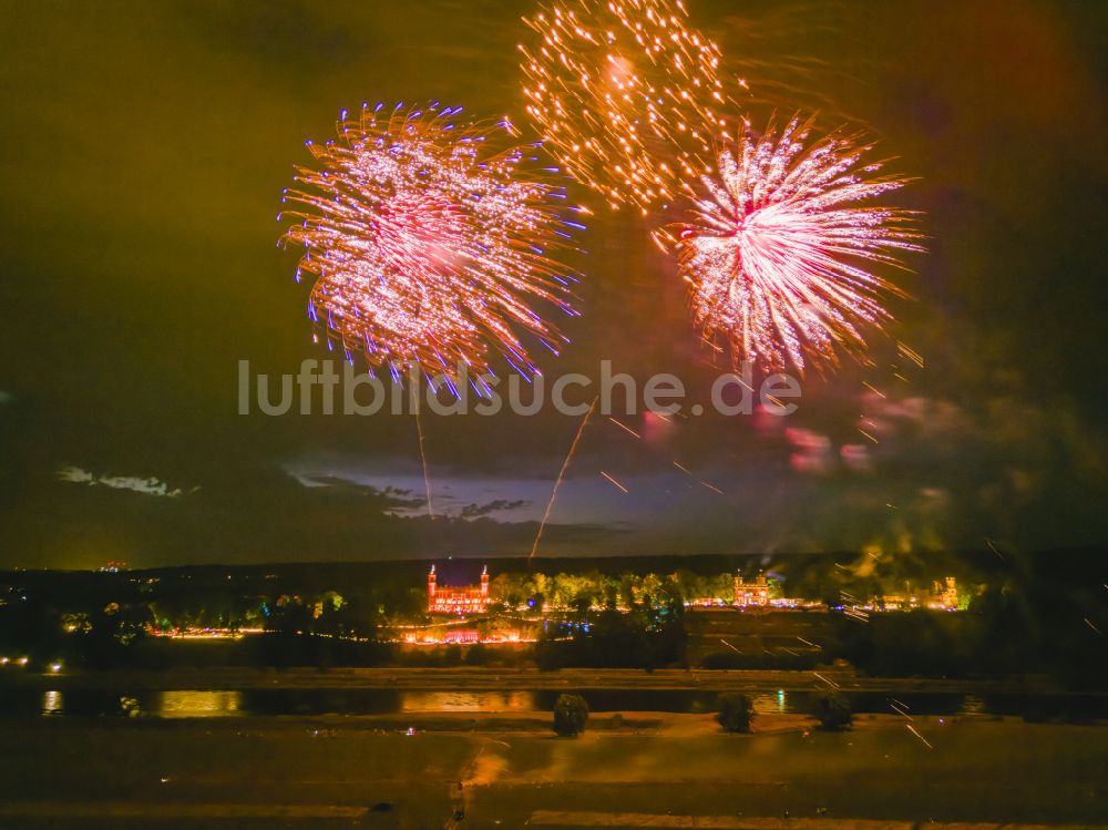 Nacht-Luftaufnahme Dresden - Nachtluftbild Palais des Schloss Albrechtsberg in Dresden im Bundesland Sachsen, Deutschland