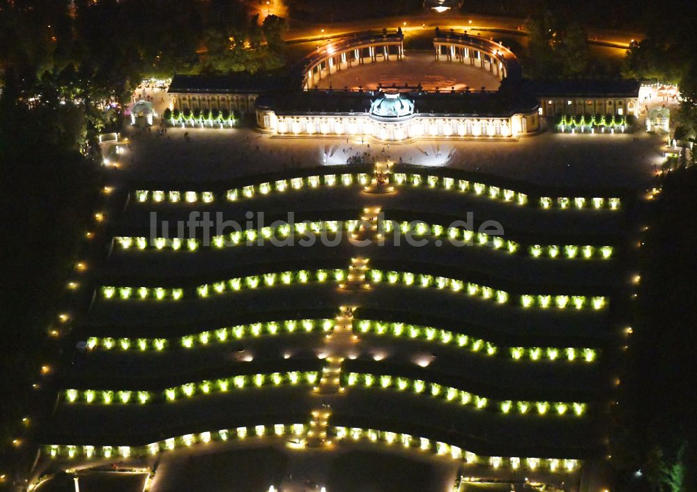 Potsdam bei Nacht von oben - Nachtluftbild Palais des Schloss Sanssouci zur Potsdamer Schlösser Nacht 2019 im Bundesland Brandenburg, Deutschland