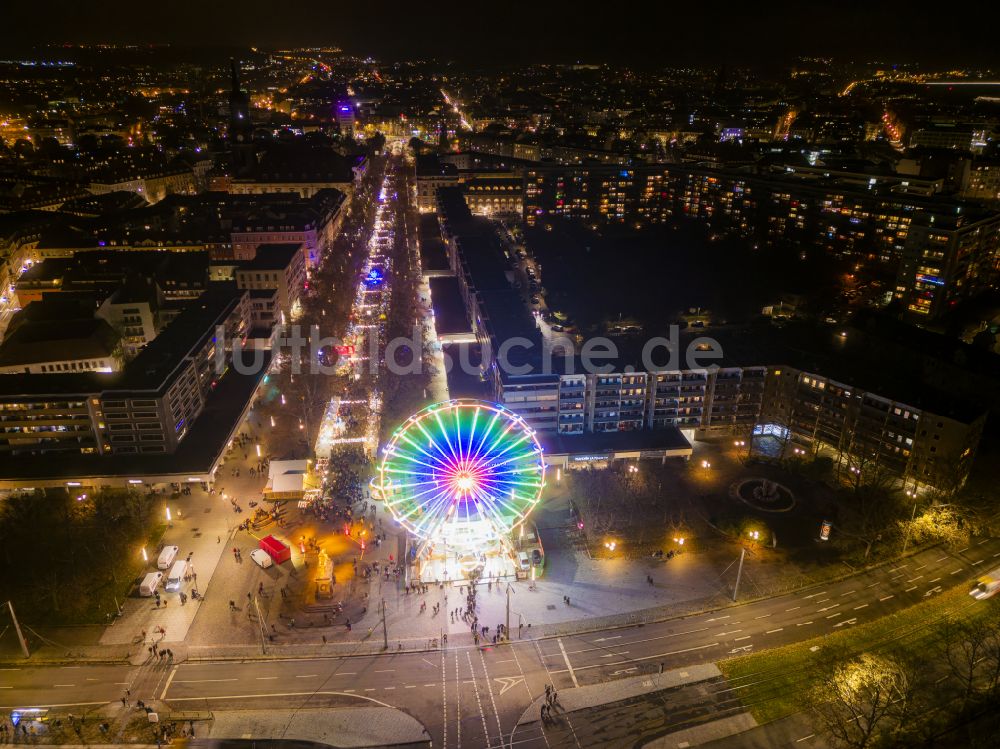 Nachtluftbild Dresden - Nachtluftbild Platz- Ensemble in Dresden im Bundesland Sachsen, Deutschland