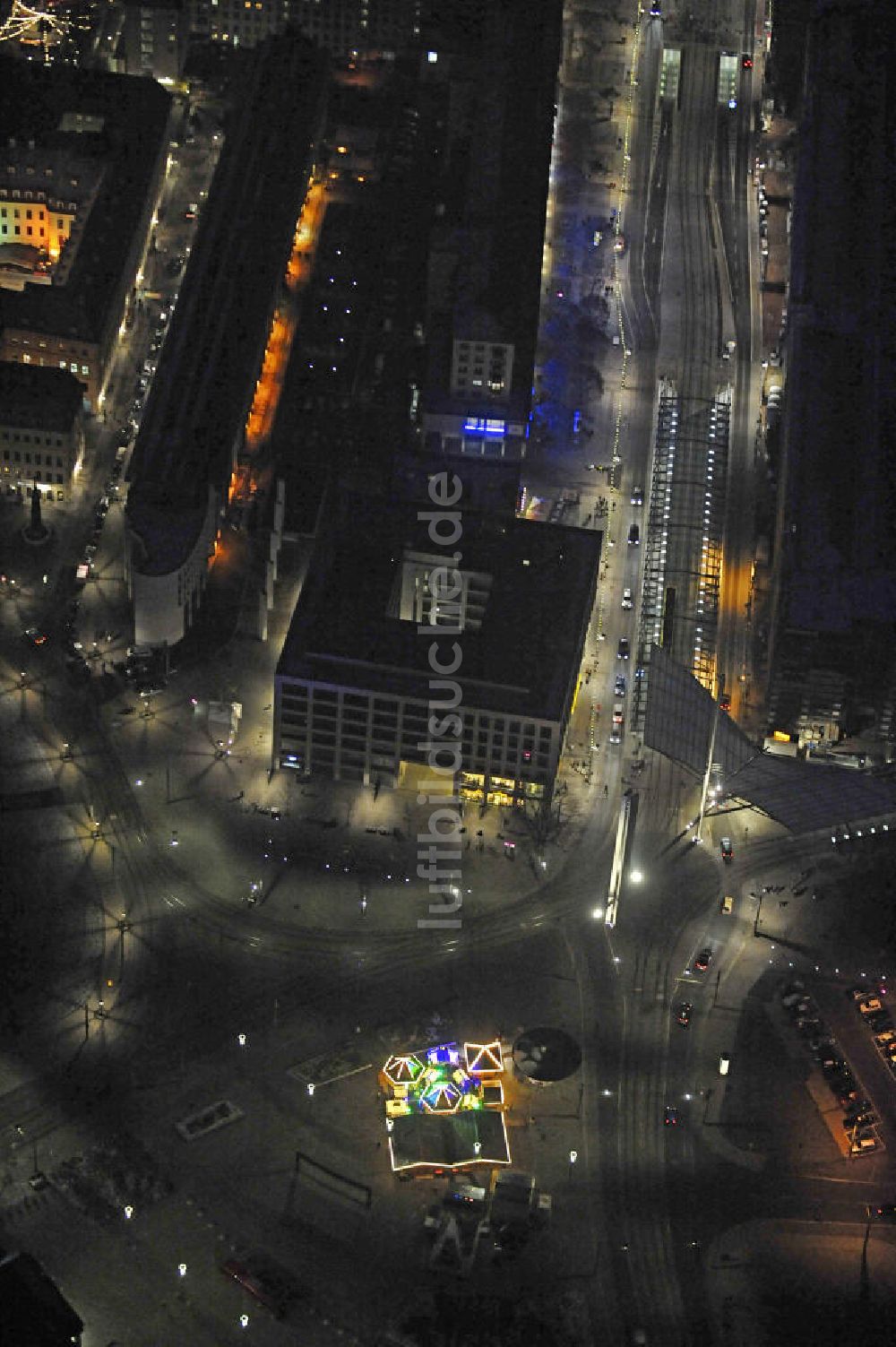 Nachtluftbild Dresden - Postplatz mit Wilsdruffer Kubus Dresden bei Nacht