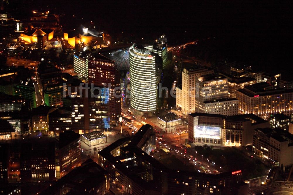 Nacht-Luftaufnahme Berlin - Potsdamer Platz Berlin bei Nacht in Berlin im Bundesland Berlin