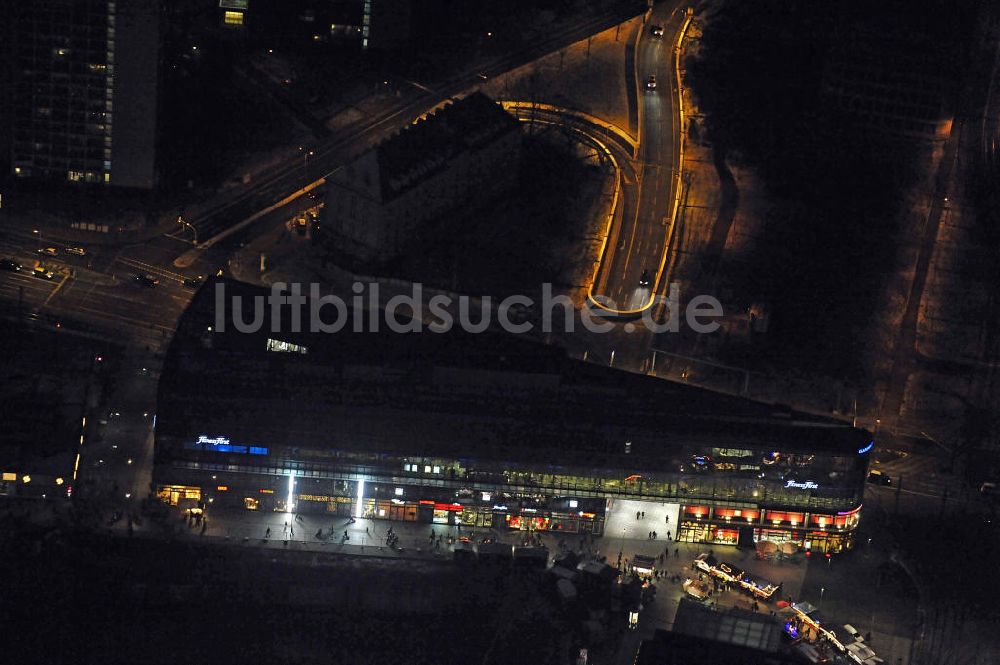 Nacht-Luftaufnahme Dresden - Prager Spitze in Dresden bei Nacht