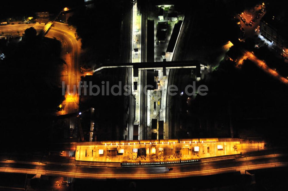 Nachtluftbild Berlin - S-Bahnhof / station Berlin-Ostkreuz bei Nacht / at night