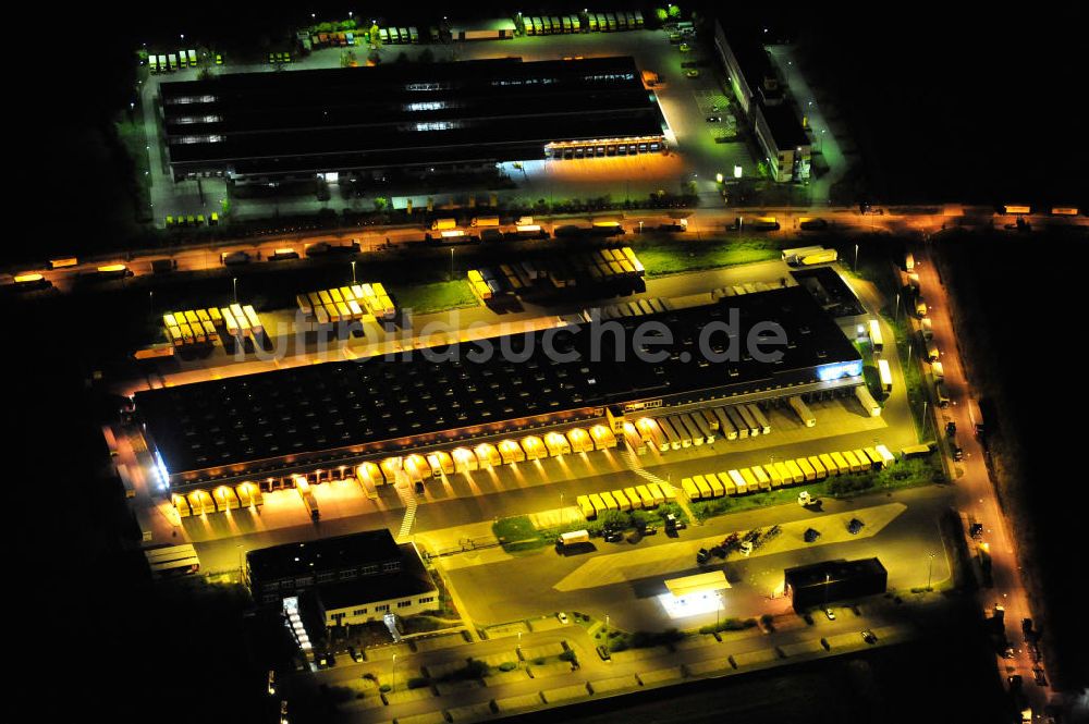 Schönefeld bei Berlin bei Nacht von oben - Schönefeld bei Nacht / Night shot Dachser