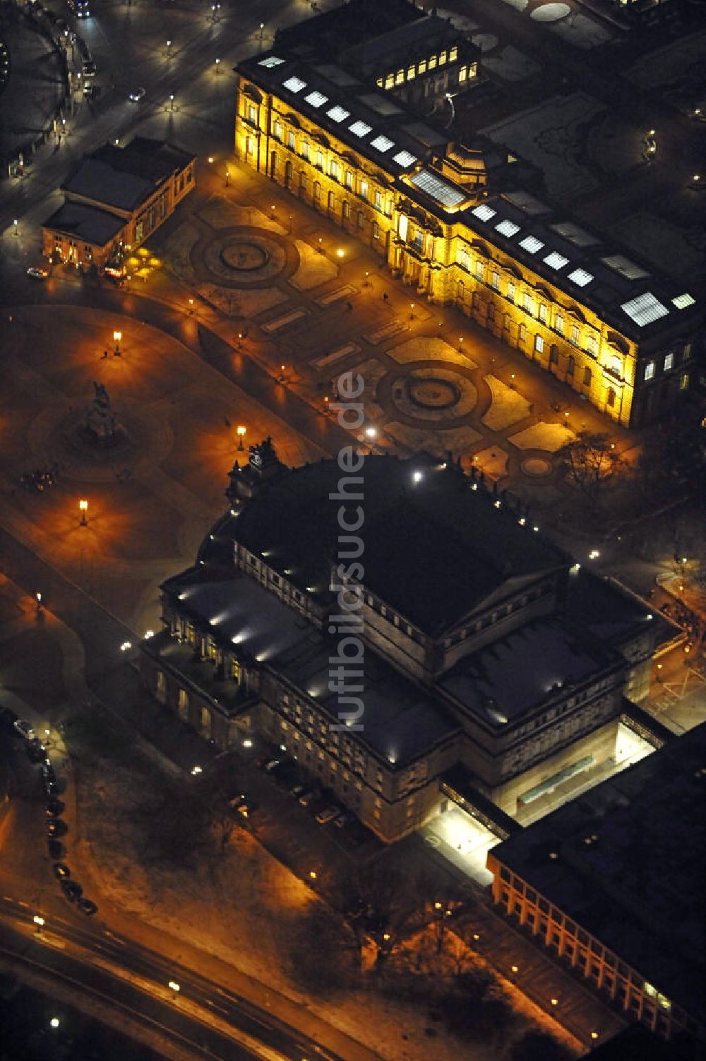 Nacht-Luftaufnahme Dresden - Semperoper Dresden bei Nacht