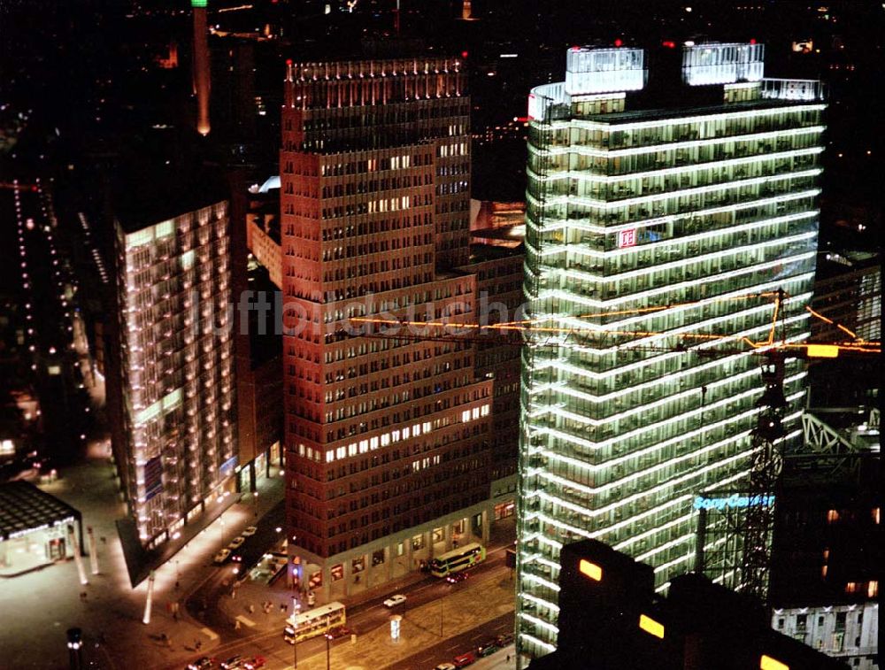 Berlin bei Nacht von oben - Sony-Center bei Nacht am Potsdamer Platz