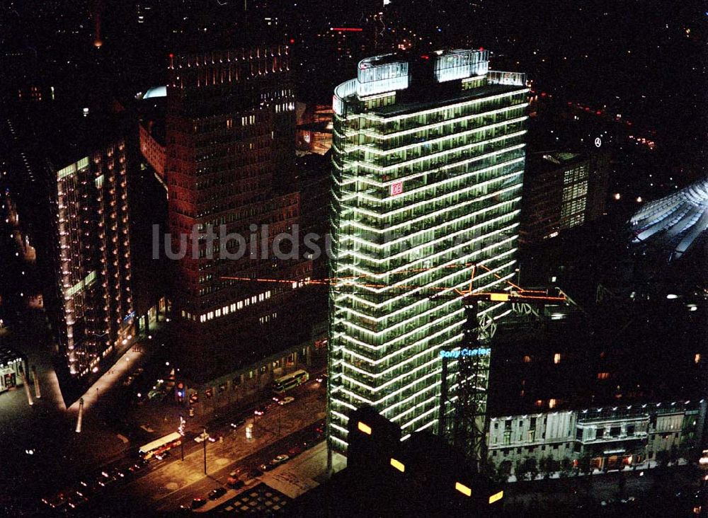 Berlin bei Nacht von oben - Sony-Center bei Nacht am Potsdamer Platz