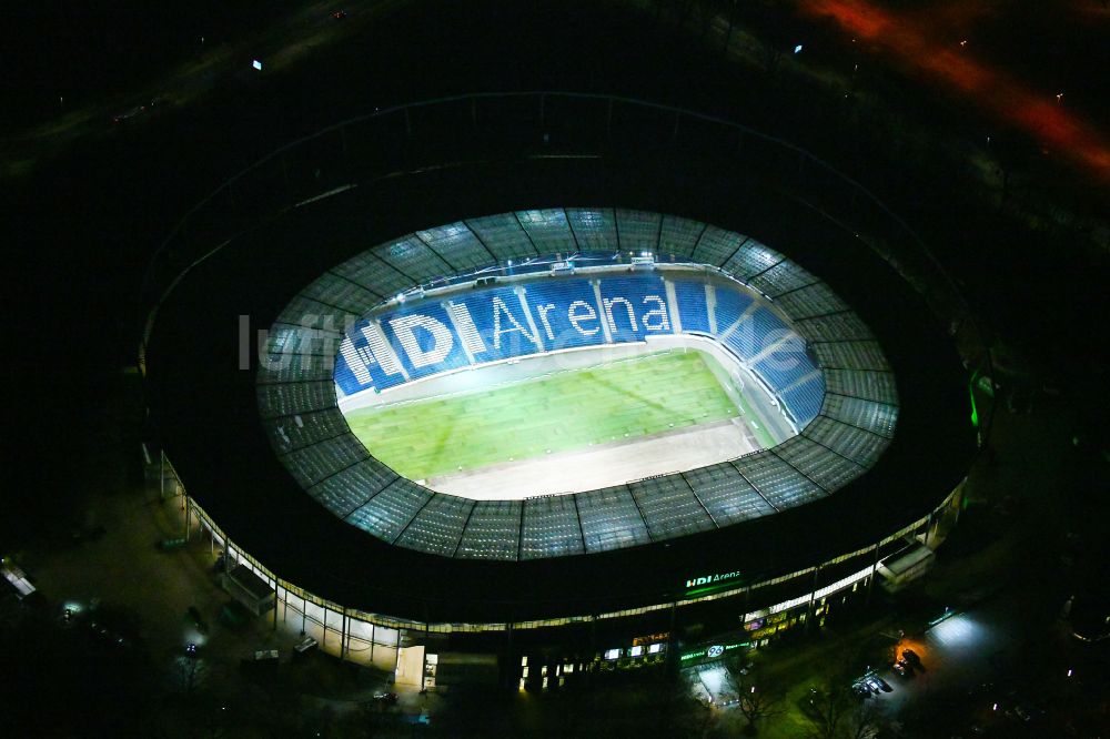 Nacht-Luftaufnahme Hannover - Nachtluftbild Stadion der Heinz von Heiden Arena im Stadtteil Calenberger Neustadt von Hannover in Niedersachsen