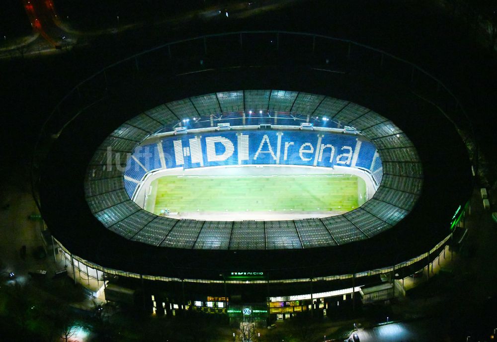 Hannover bei Nacht aus der Vogelperspektive: Nachtluftbild Stadion der Heinz von Heiden Arena im Stadtteil Calenberger Neustadt von Hannover in Niedersachsen