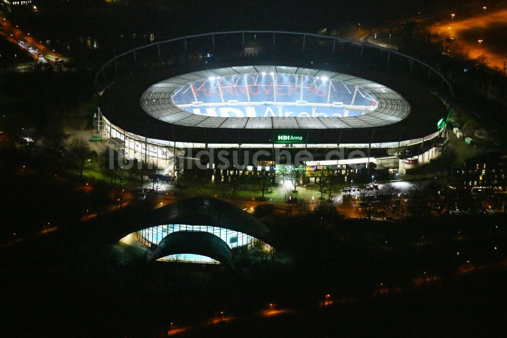 Nacht-Luftaufnahme Hannover - Nachtluftbild Stadion der Heinz von Heiden Arena im Stadtteil Calenberger Neustadt von Hannover in Niedersachsen