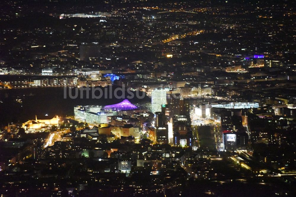 Nacht-Luftaufnahme Berlin - Nachtluftbild Stadtansicht des Innenstadtbereiches rund um den Potsdamer Platz in Berlin