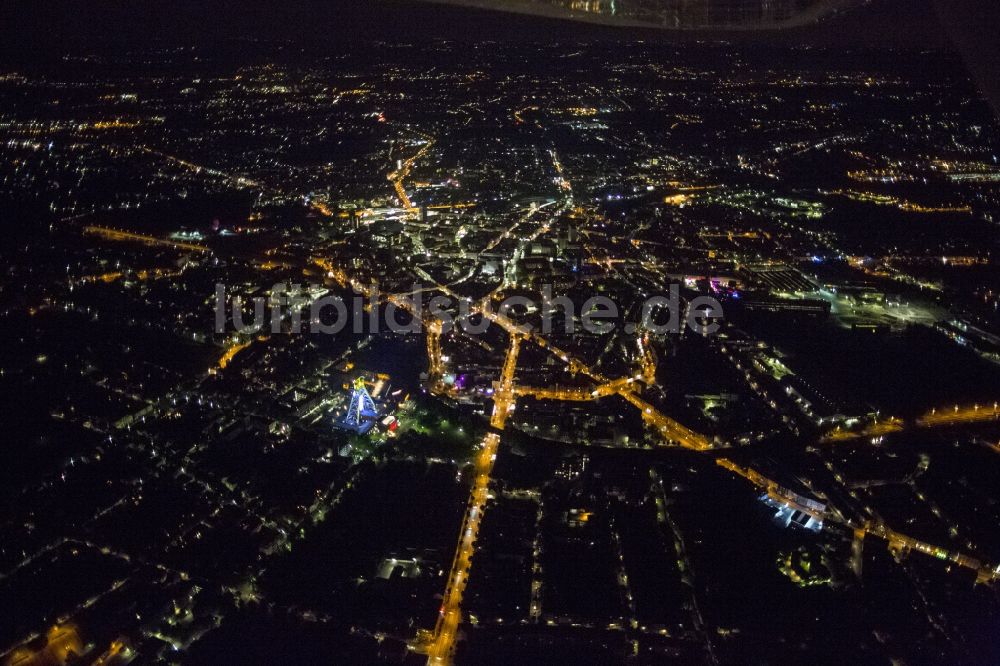 Nacht-Luftaufnahme Bochum - Stadtzentrum von Bochum bei Nacht im Bundesland Nordrhein-Westfalen NRW