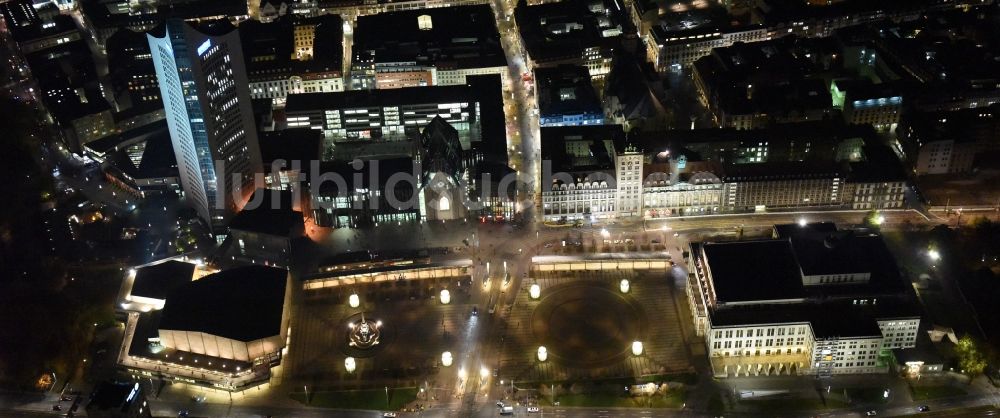 Nachtluftbild Leipzig - Nachtluftbild Stadtzentrum im Innenstadtbereich in Leipzig im Bundesland Sachsen