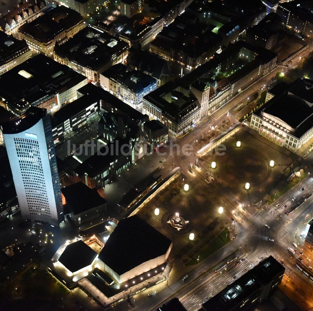 Nacht-Luftaufnahme Leipzig - Nachtluftbild Stadtzentrum im Innenstadtbereich in Leipzig im Bundesland Sachsen