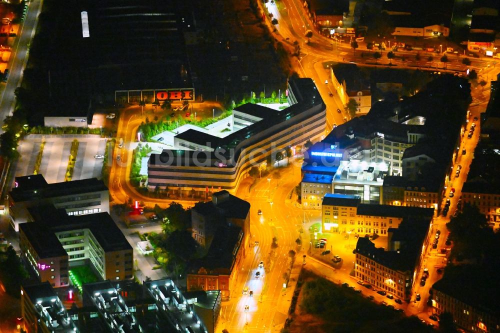 Leipzig bei Nacht von oben - Nachtluftbild Straßenführung Brandenburger Straße in Leipzig im Bundesland Sachsen, Deutschland