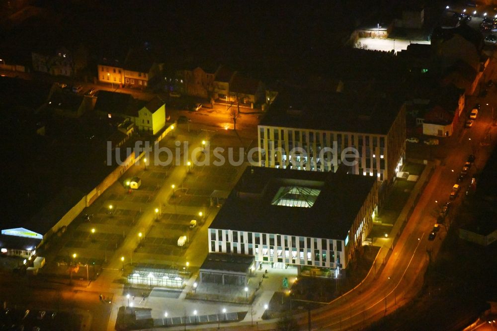 Fürstenwalde/Spree bei Nacht aus der Vogelperspektive: Nachtluftbild Unternehmen Bonava Deutschland GmbH Am Nordstern in Fürstenwalde/Spree im Bundesland Brandenburg, Deutschland