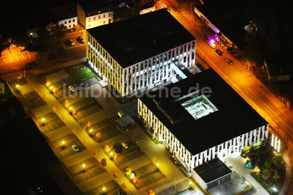 Fürstenwalde/Spree bei Nacht von oben - Nachtluftbild Unternehmen Bonava Deutschland GmbH Am Nordstern in Fürstenwalde/Spree im Bundesland Brandenburg, Deutschland