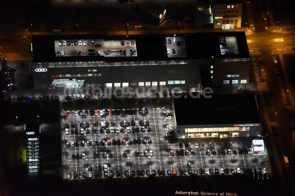 Nacht-Luftaufnahme Berlin - Nachtluftbild vom Audi Zentrum Berlin