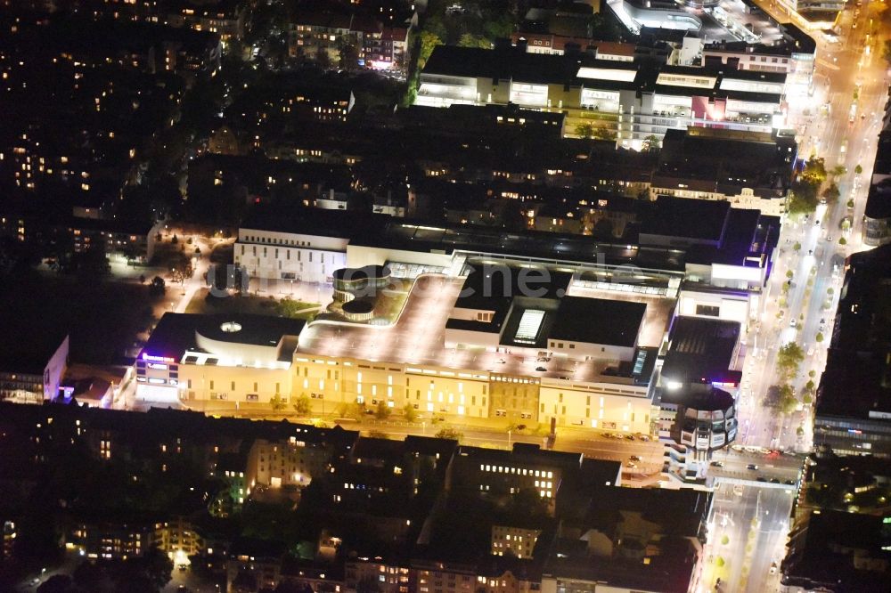 Nacht-Luftaufnahme Berlin - Nachtluftbild vom Einkaufszentrum Boulevard Berlin