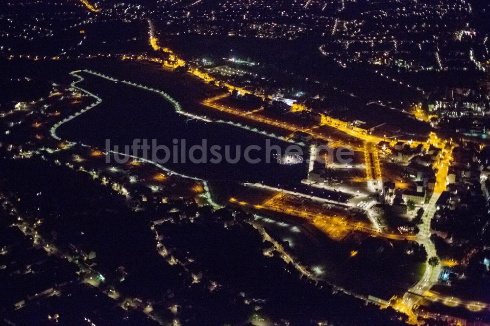 Nacht-Luftaufnahme Dortmund - Nachtluftbild vom Entwicklungsgebiet Phoenix-See in Dortmund - Hörde auf ehemaliger Industriebrache