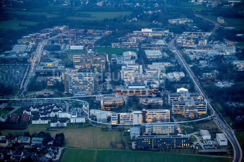 Dortmund bei Nacht von oben - Nachtluftbild vom Gelände des Campus Nord der Technischen Universität Dortmund im Bundesland Nordrhein-Westfalen NRW