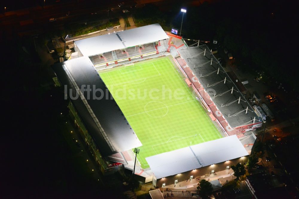 Nachtluftbild Cottbus - Nachtluftbild vom Stadion der Freundschaft Cottbus im Bundsesland Brandenburg