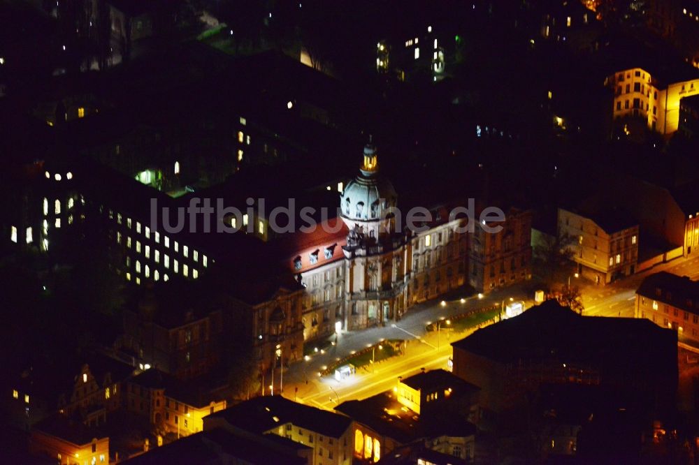 Potsdam bei Nacht aus der Vogelperspektive: Nachtluftbild vom Stadthaus in Potsdam im Bundesland Brandenburg