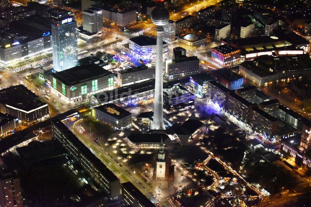 Nacht-Luftaufnahme Berlin - Nachtluftbild vom Stadtzentrum im Innenstadtbereich Mitte im Osten in Berlin