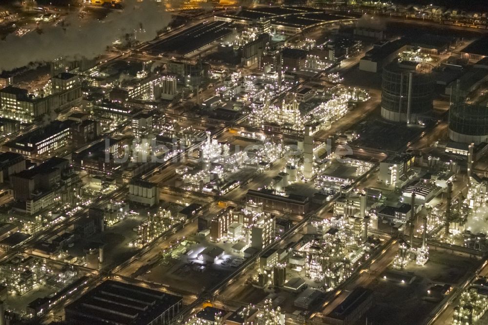 Marl bei Nacht von oben - Nachtluftbild von den Anlagen des Chemiepark Marl (ehemals Chemische Werke Hüls AG) im Ruhrgebiet im Bundesland Nordrhein-Westfalen NRW