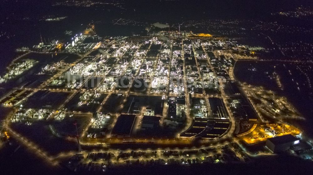 Nacht-Luftaufnahme Marl - Nachtluftbild von den Anlagen des Chemiepark Marl (ehemals Chemische Werke Hüls AG) im Ruhrgebiet im Bundesland Nordrhein-Westfalen NRW