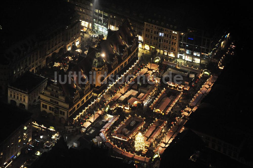 Nacht-Luftaufnahme Leipzig - Weihnachtsmarkt Leipzig bei Nacht