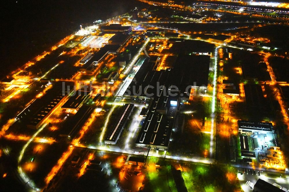 Nachtluftbild Eisenhüttenstadt - Nachtluftbild Werksgelände des Stahlwerkes Arcelor Mittal in Eisenhüttenstadt im Bundesland Brandenburg